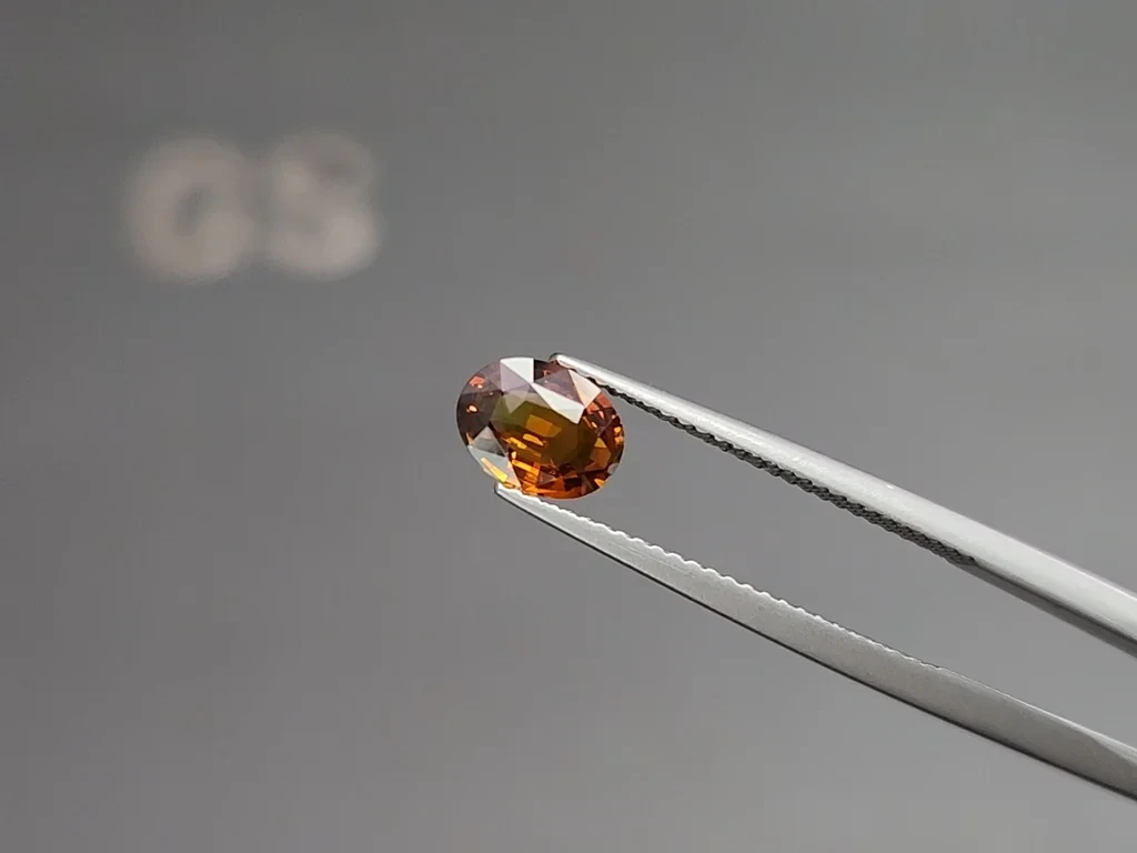 Unheated sapphire Bi-color oval cut 1.03 carats, Madagascar Image №3