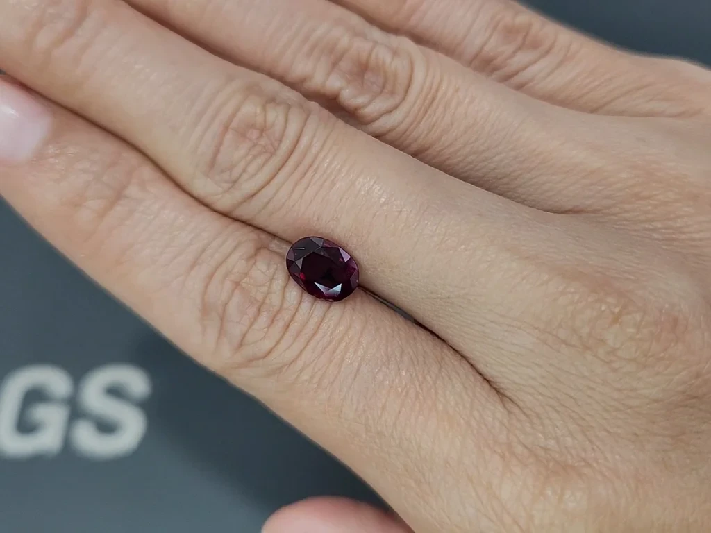 Unheated ruby  Pigeon Blood oval cut 2.07 carats, Burma Image №2