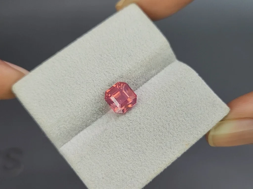 Spinel Mahenge with rutile silk effect octagon cut 2.65 carats, Tanzania Image №4