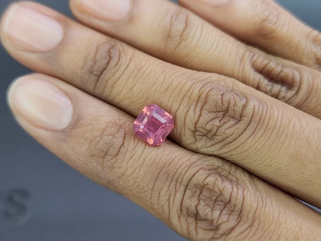 Spinel Mahenge with rutile silk effect octagon cut 2.65 carats, Tanzania Image №2