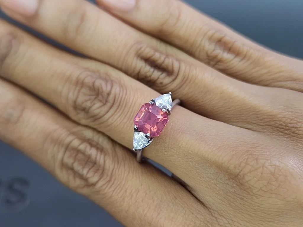 Spinel Mahenge with rutile silk effect octagon cut 2.65 carats, Tanzania Image №5