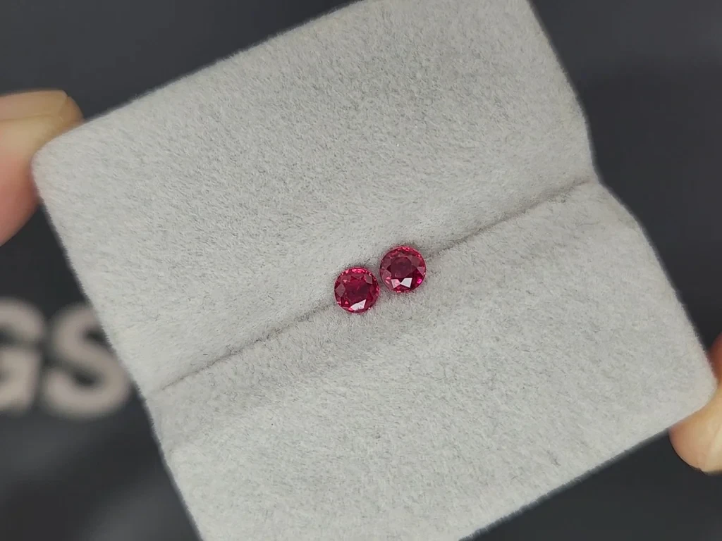 Pair of rubies Pegeon Blood Red round cut 0.52 carats, Mozambique  Image №3