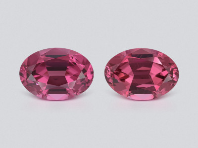 Pair of rhodolite garnets oval cut 1.87 carats, Madagascar photo