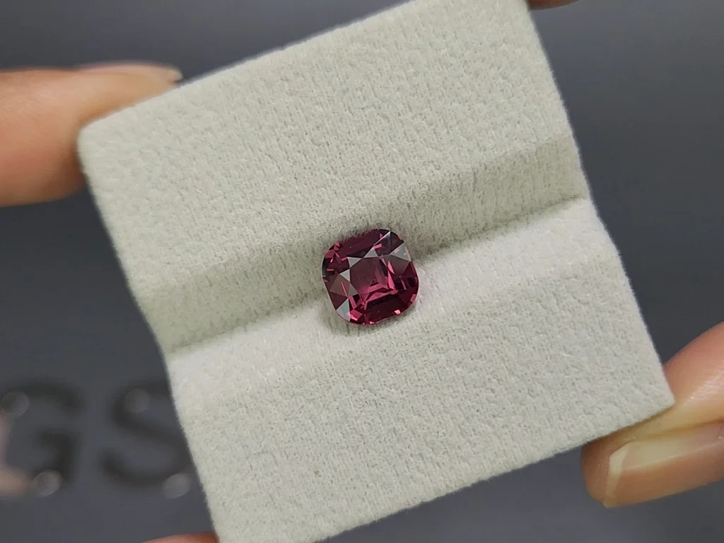 Spinel pink Mahenge cushion cut  2.40 carats, Tanzania Image №4