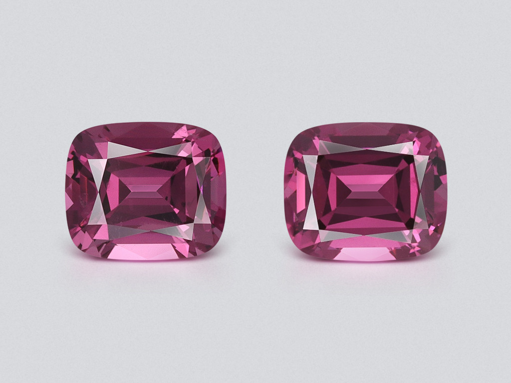 Pair of rhodolite garnets cushion cut 2.91 carats, Madagascar Image №1