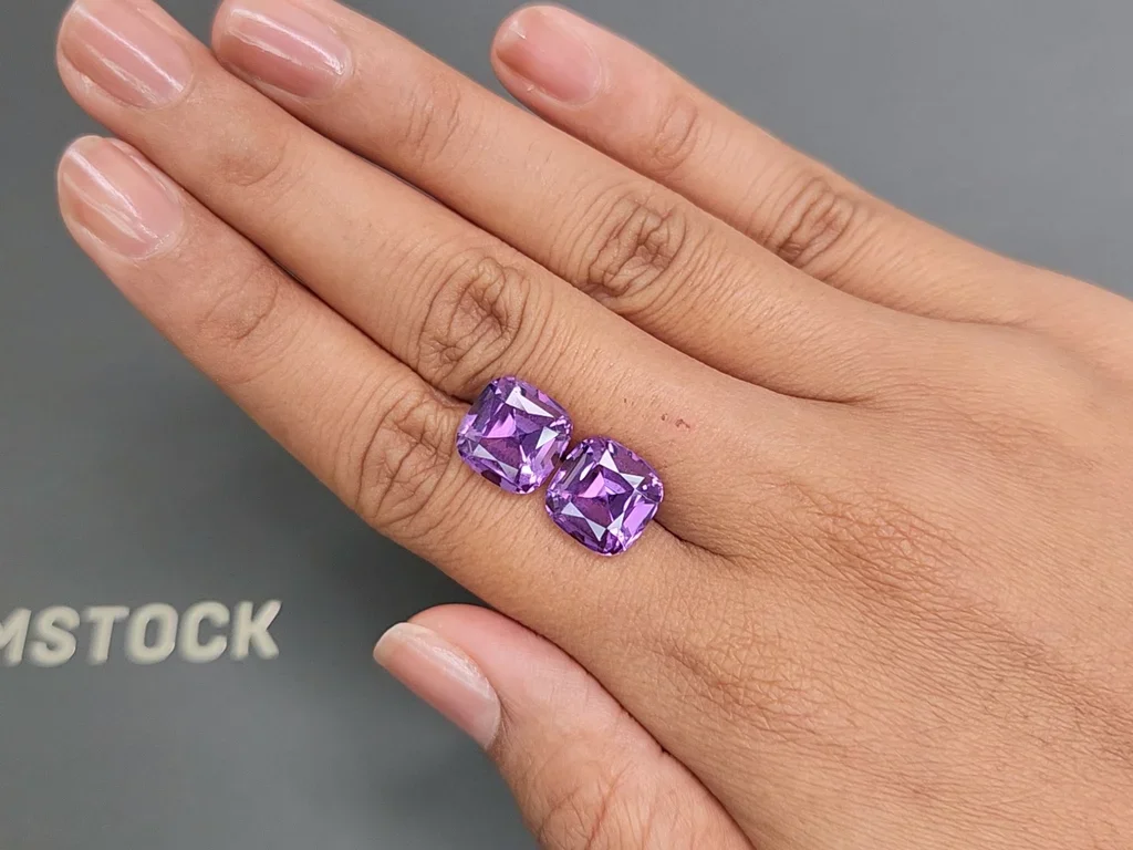 Pair of cushion cut amethysts 9.60 carats, Brazil  Image №2