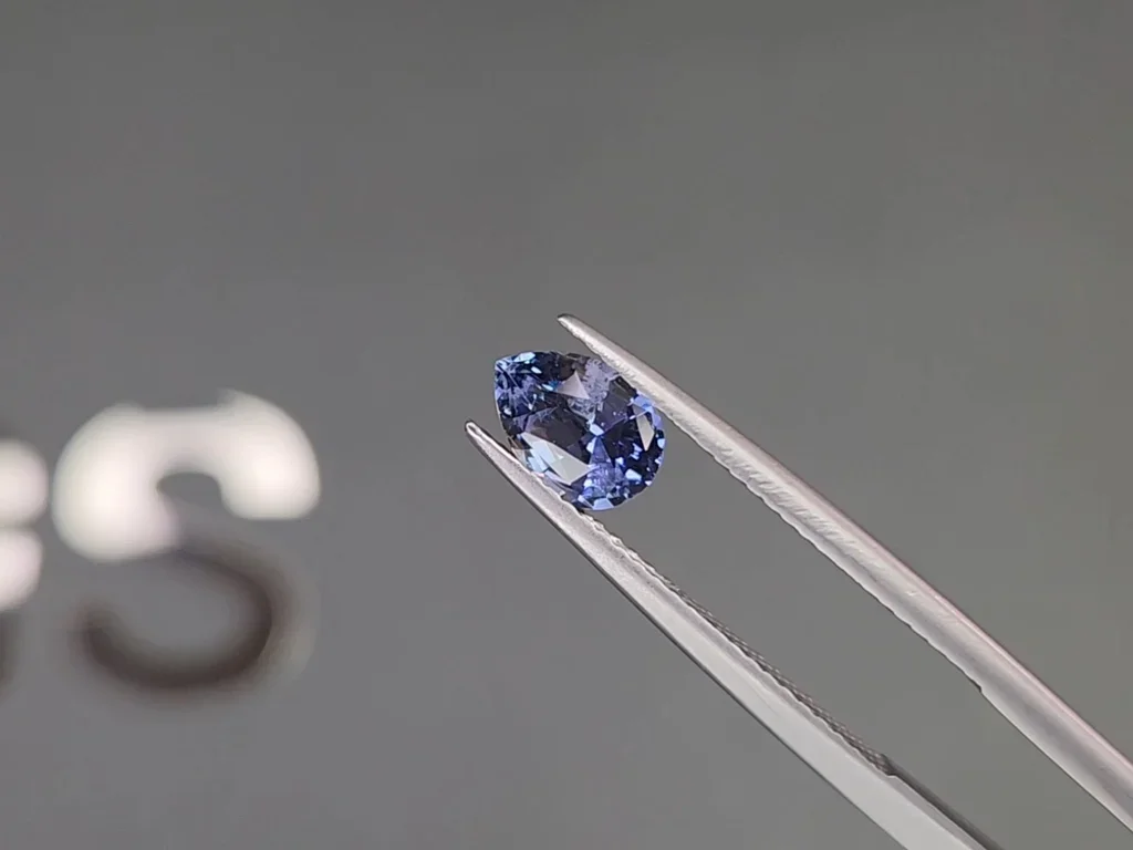 Unheated pear shaped blue sapphire 1.00 carats, Madagascar Image №3