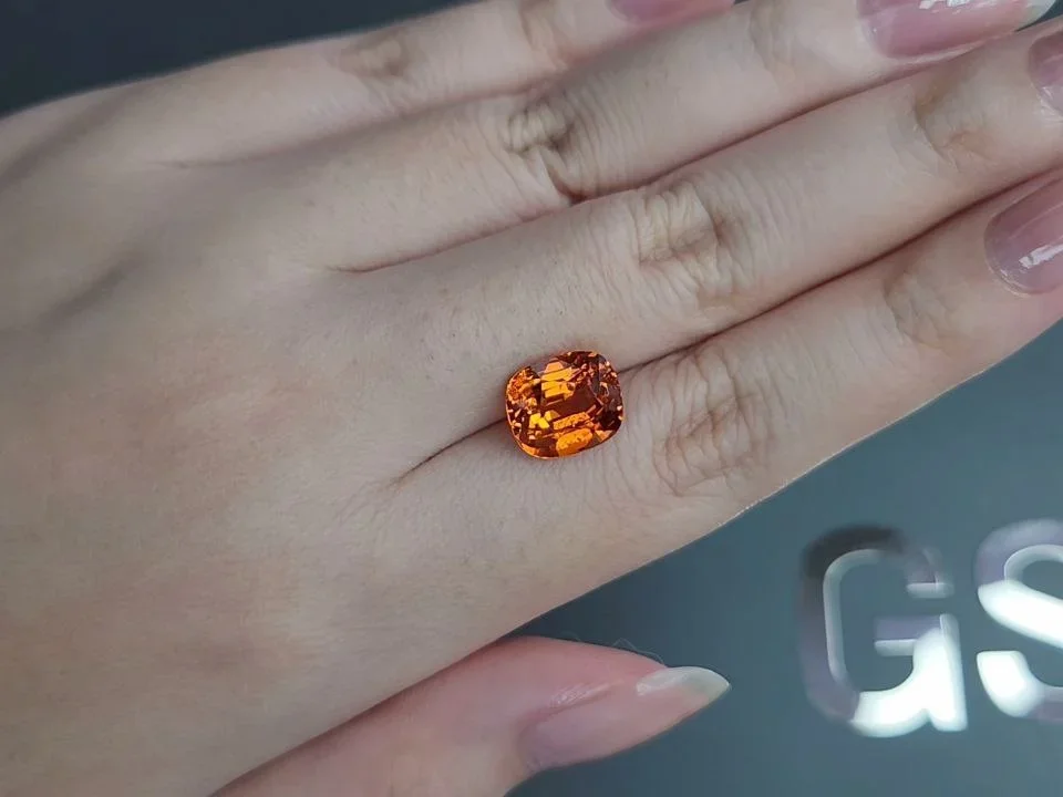 Fanta color spessartine garnet in cushion cut 5.73 carats, Africa Image №2