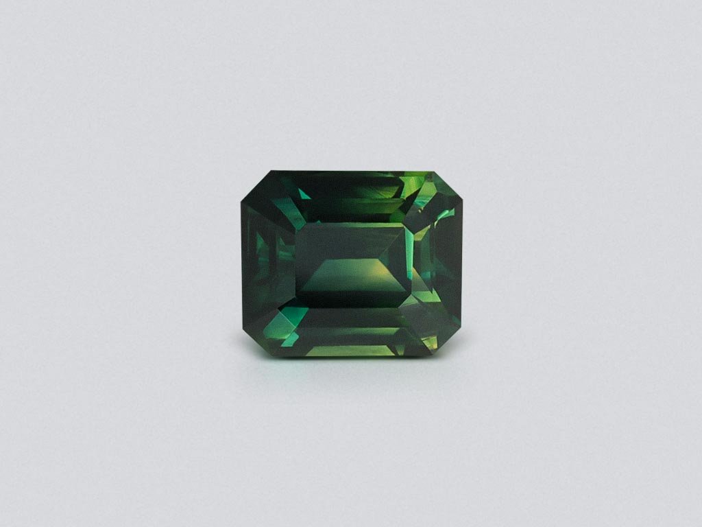 Yellow-green bi-color sapphire in cushion cut 3.90 carats, Madagascar  Image №1