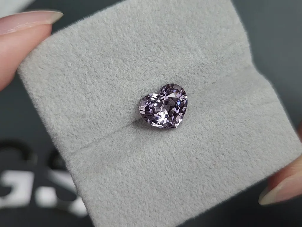 Lavender spinel in heart shape 2.64 carats, Burma Image №4