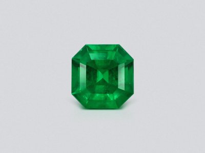 Unique Muzo Green emerald in asher cut 7.03 carats, Colombia photo