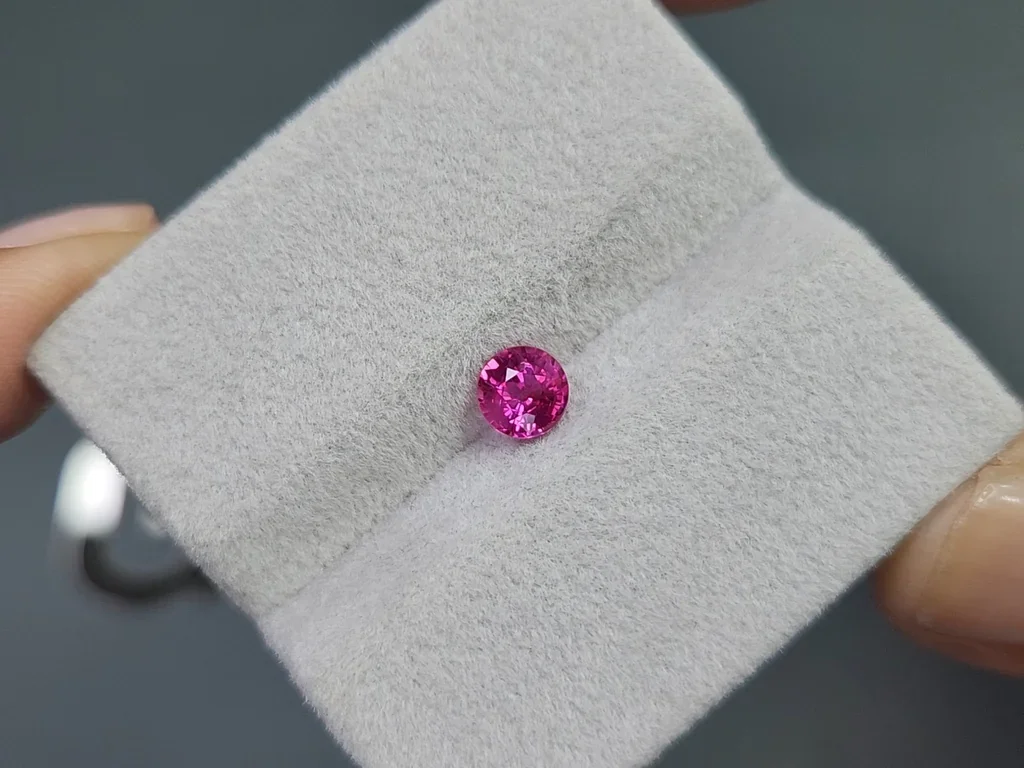 Unheated ruby round cut 0.77 carats, Mozambique Image №4