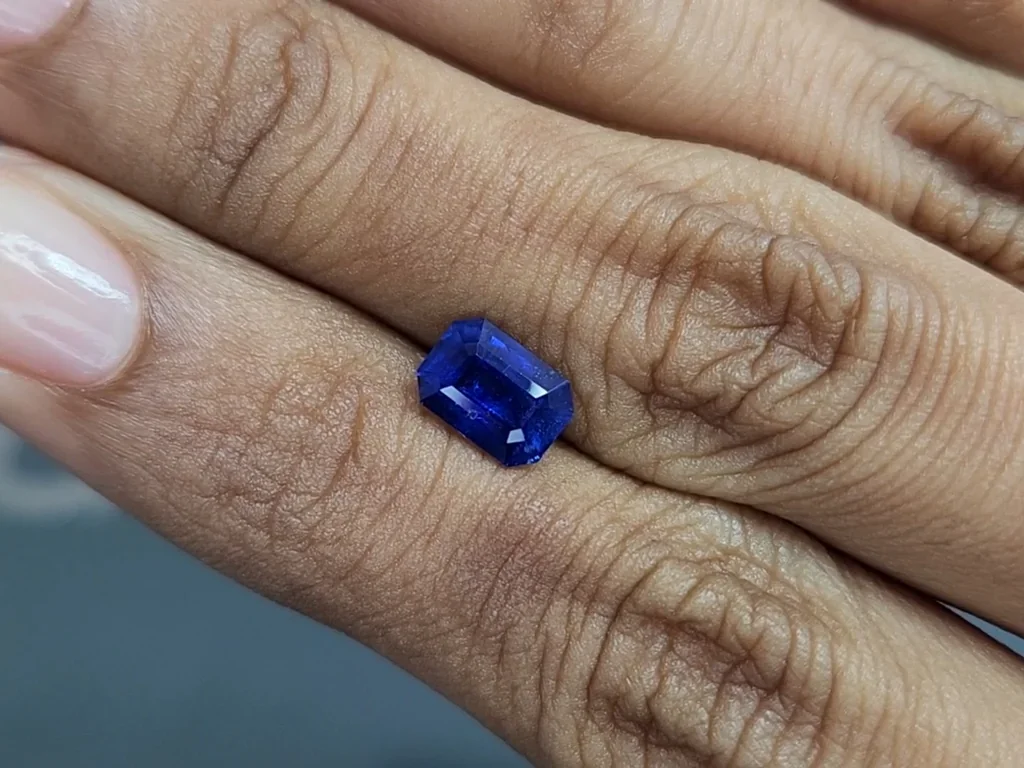 Sapphire Cornflower Blue octagon cut 1.98 carats, Sri Lanka Image №2