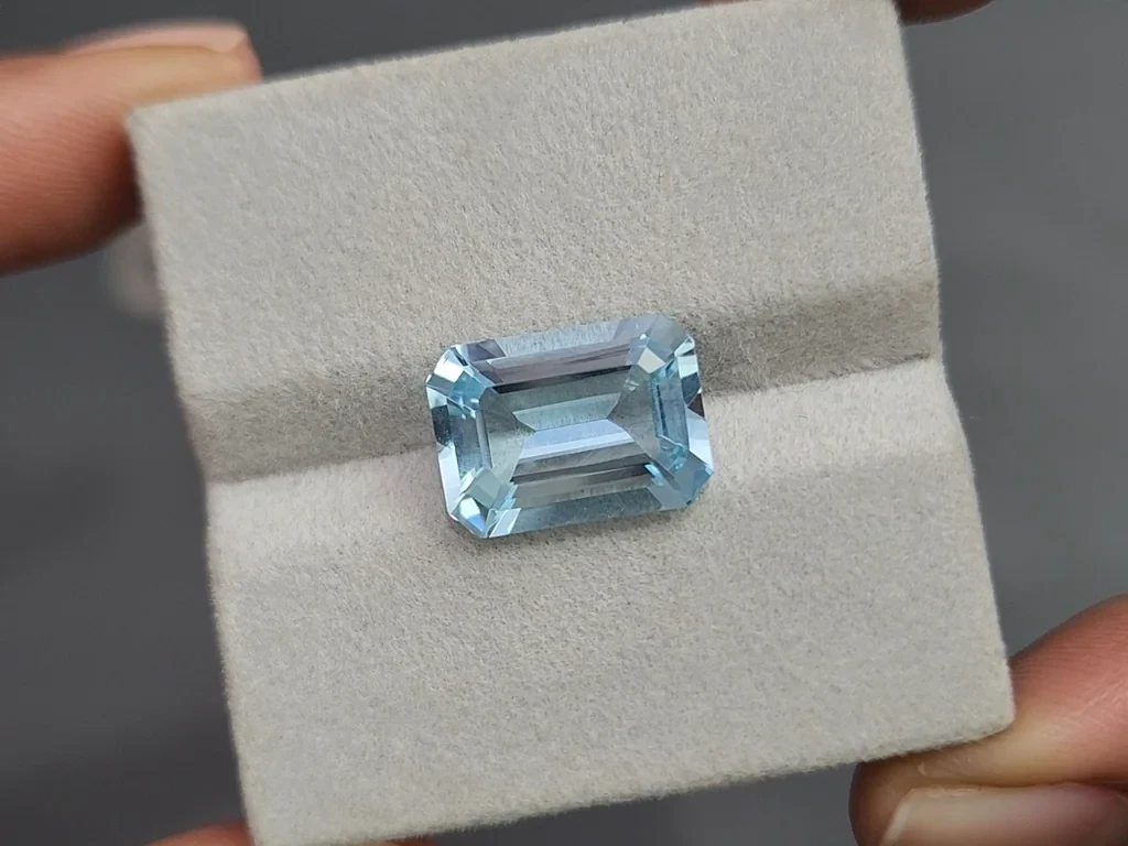 Aquamarine octagon cut  6.61 carats, Madagascar Image №4