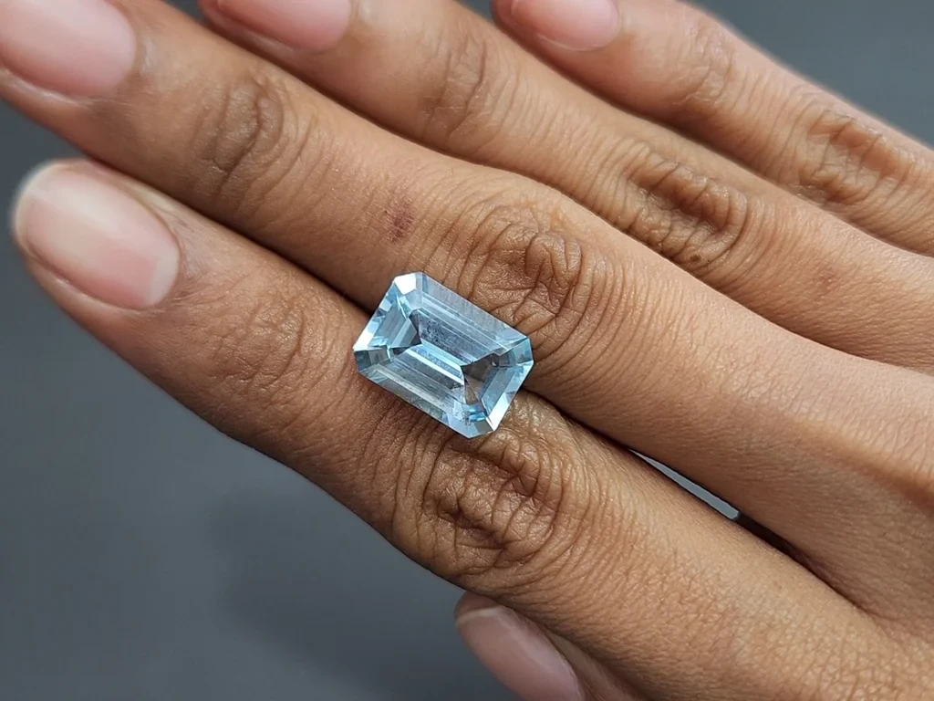 Aquamarine octagon cut  6.61 carats, Madagascar Image №2