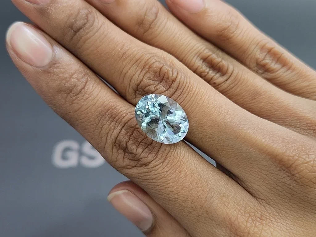 Aquamarine oval cut 9.20 carats, Madagascar  Image №2