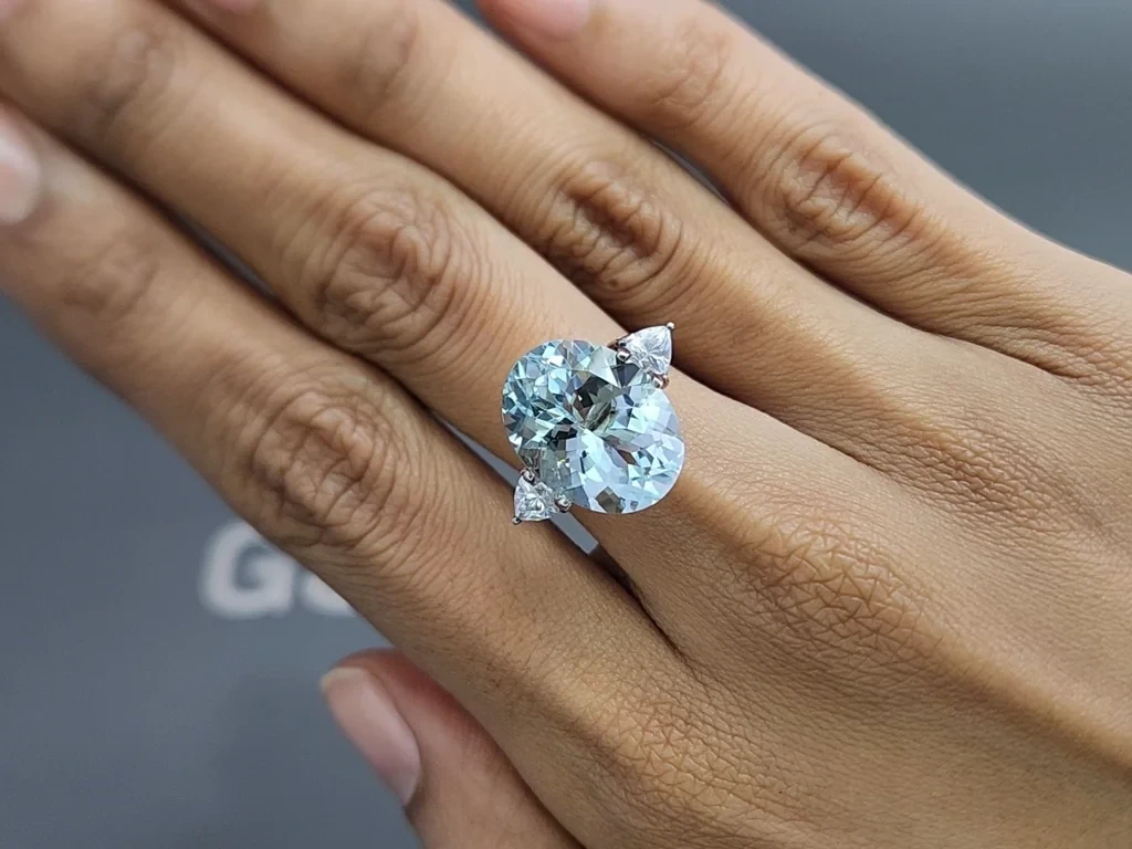 Aquamarine oval cut 9.20 carats, Madagascar  Image №5