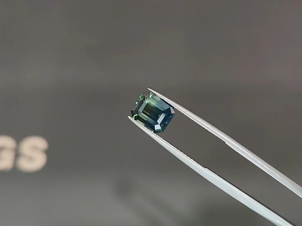 Green sapphire octagon cut  3.01 carats, Sri Lanka Image №3