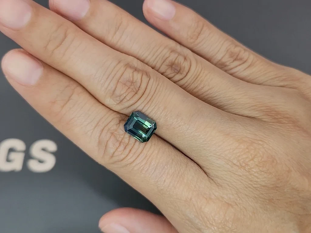Green sapphire octagon cut  3.01 carats, Sri Lanka Image №2