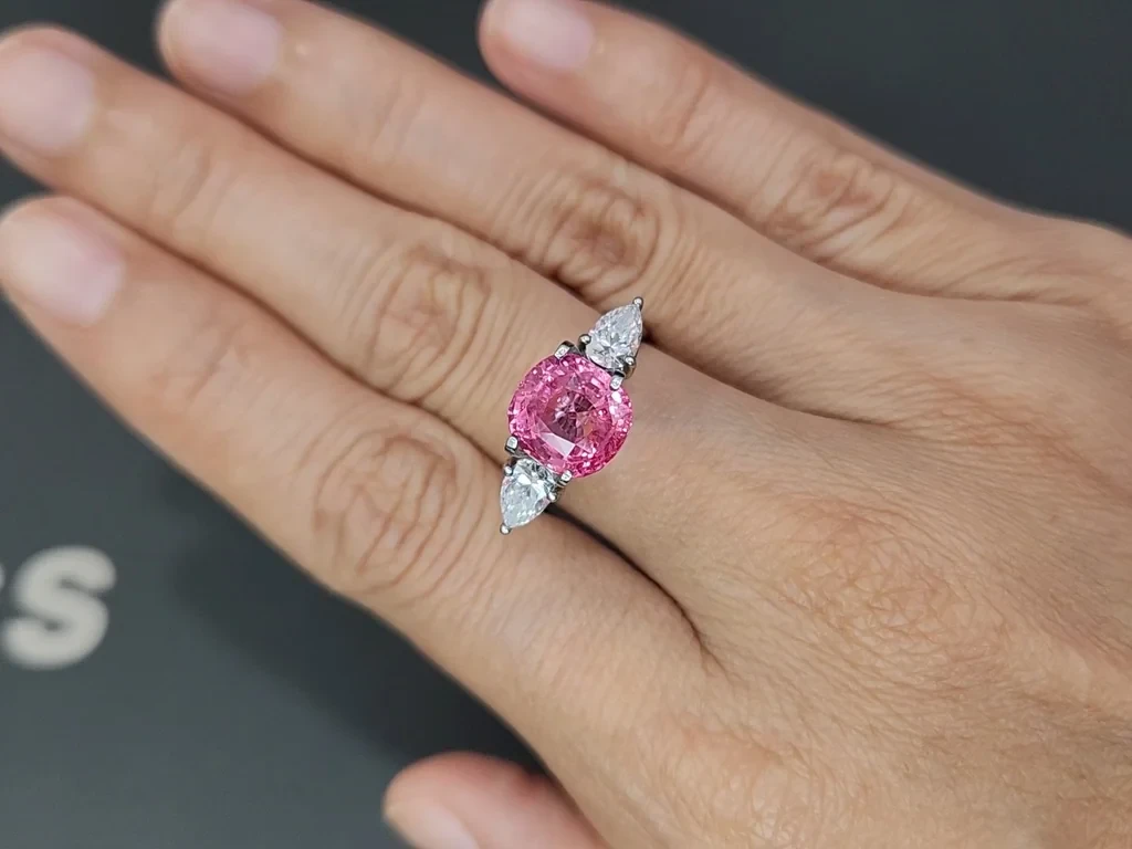 Unheated Padparadscha sapphire cushion cut 4.58 carats, Sri Lanka  Image №5