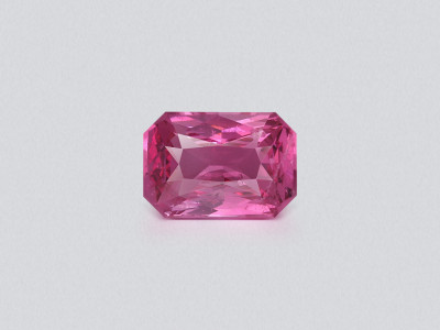 Spinel Vivid Pink Mahenge radiant cut 1.08 carats, Tanzania photo