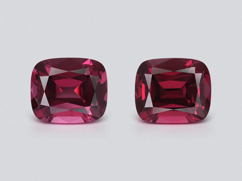 Pair of rhodolite garnets cushion cut 2.85 carats, Madagascar Image №1