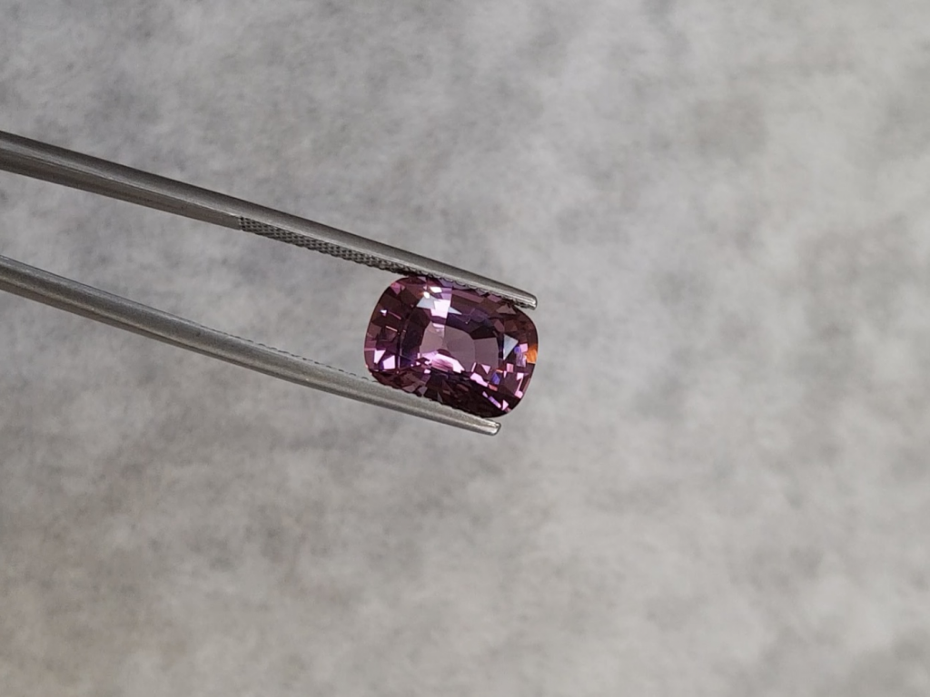 Cushion cut purple spinel 5.00 ct, Sri Lanka, GIL Image №4