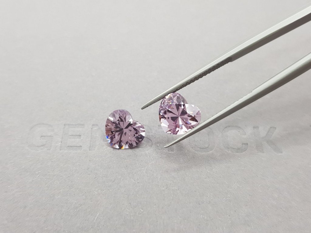 Pair of pink Tanzanian heart shape spinels 3.85 carats Image №4