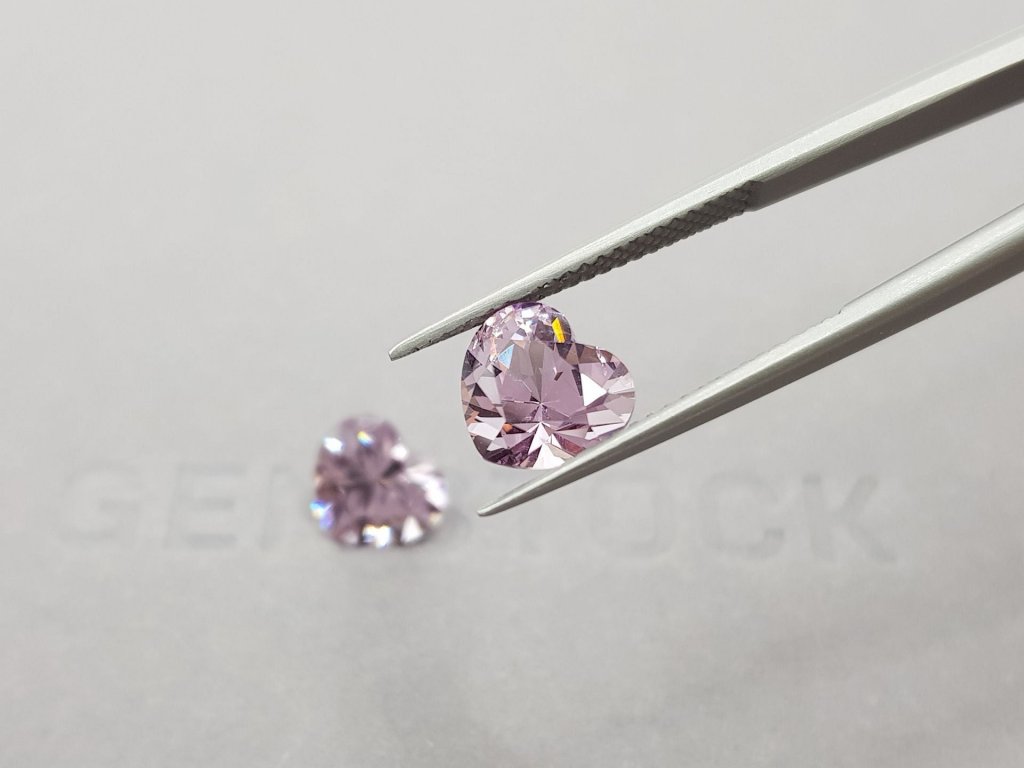 Pair of pink Tanzanian heart shape spinels 3.85 carats Image №5