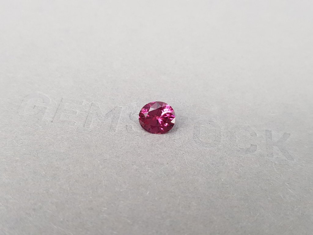 Vivid pink oval cut umbalite garnet 0.99 ct, Tanzania Image №4