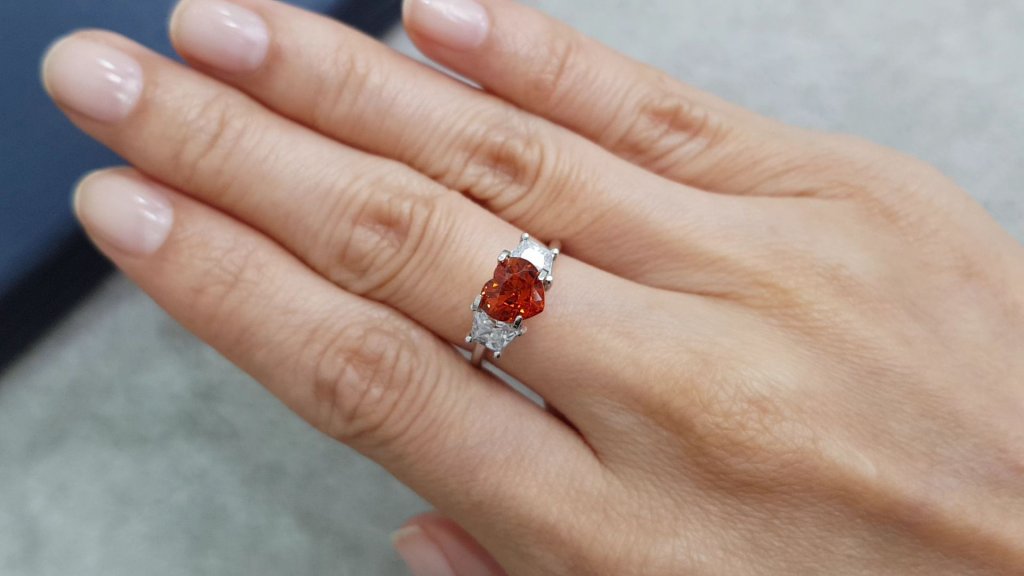 Vivid orange spessartine in heart shape 2.15 ct, Africa Image №4
