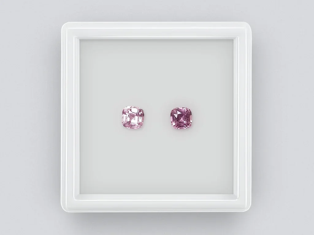 Pair of cushion cut spinels 1.43 ct, Tajikistan Image №1