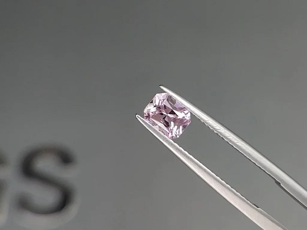 Pink radiant cut sapphire 0.85 carats, Madagascar Image №3