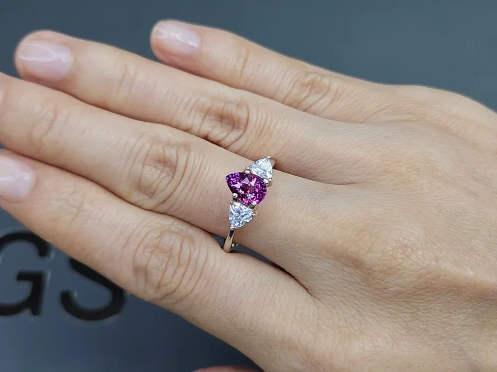 Unheated pear shaped purple sapphire 1.58 carats, Sri Lanka Image №5