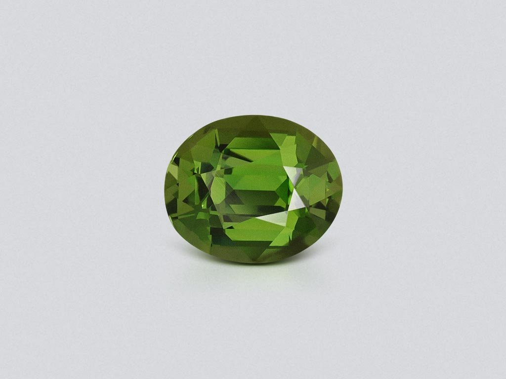 Unheated green sapphire in oval cut 1.57 carats, Madagascar  Image №1