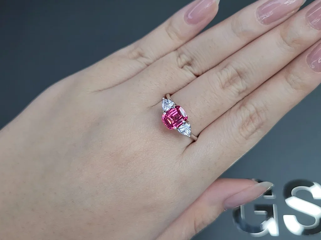 Vivid pink Mahenge spinel in cushion cut  2.07 carats, Tanzania Image №5