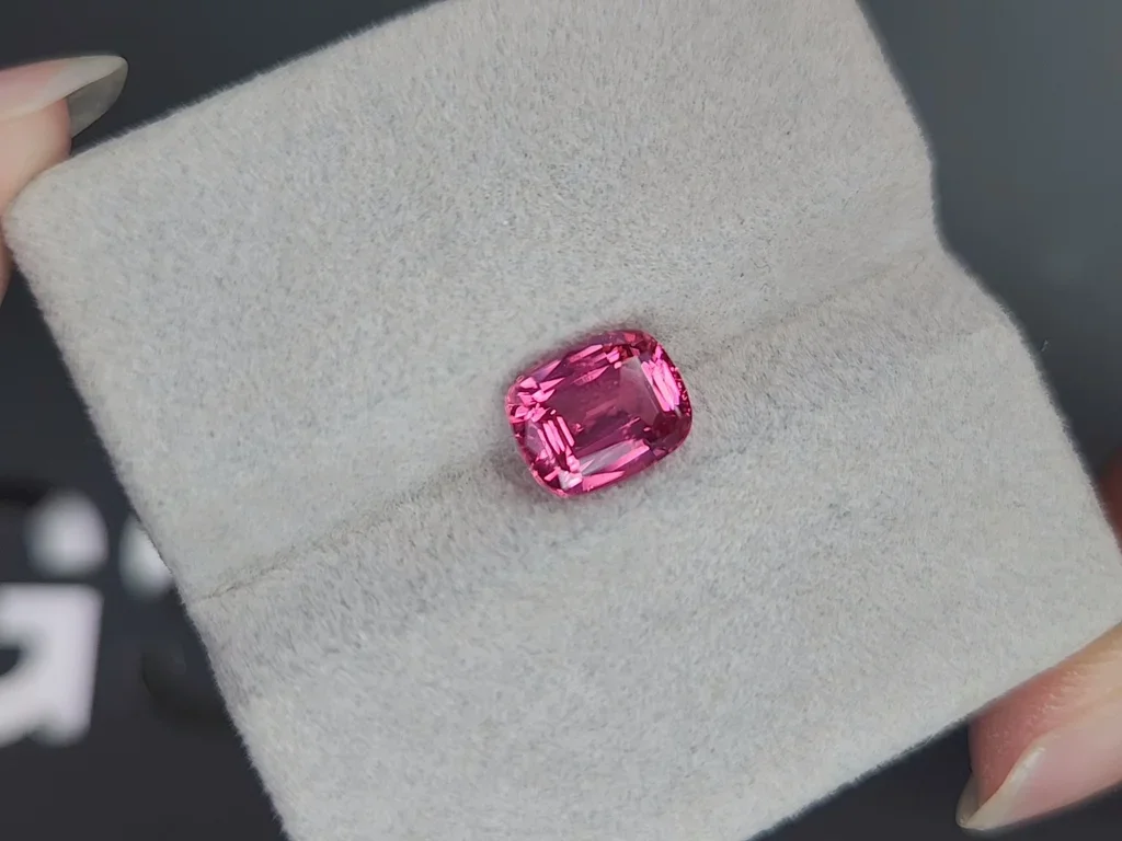 Vivid pink Mahenge spinel in cushion cut  2.07 carats, Tanzania Image №4