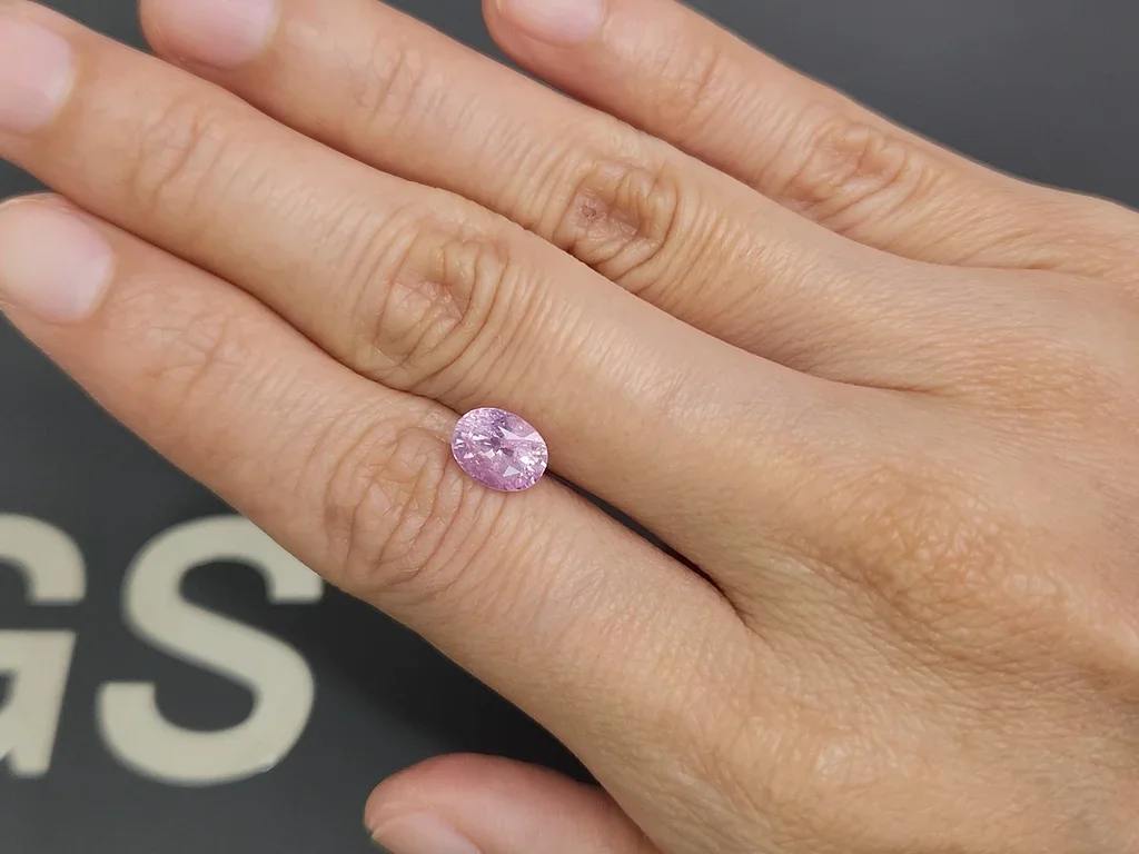 Unheated Baby Pink sapphire in oval cut 2.08 carats, Sri Lanka Image №2