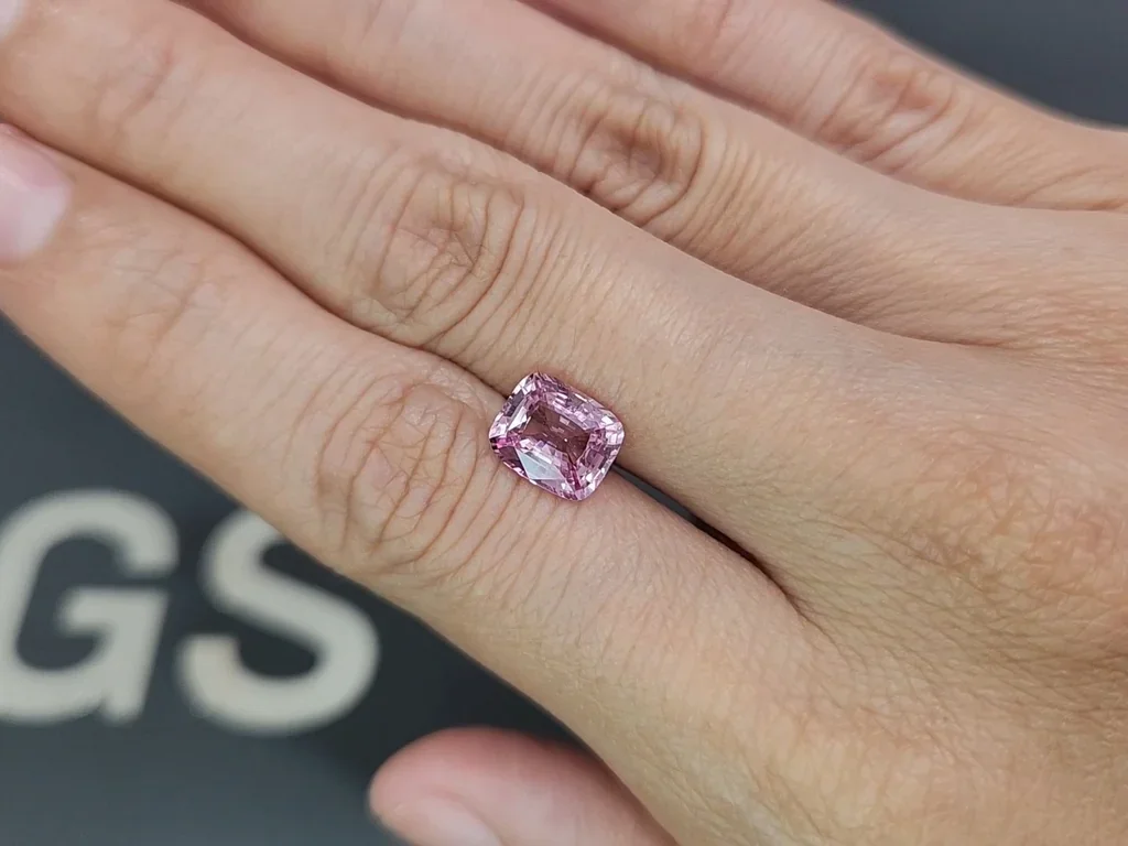 Padparadscha sapphire cushion cut 2.52 carats, Sri Lanka Image №2