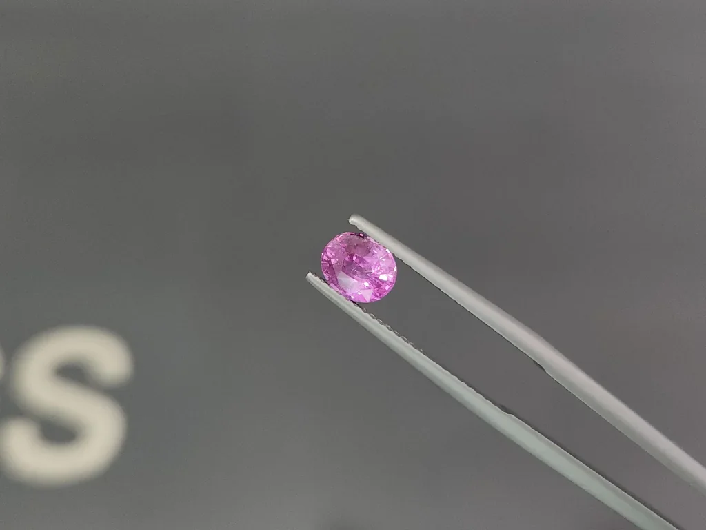 Sapphire Baby Pink oval cut  1.13 carats, Madagascar  Image №3