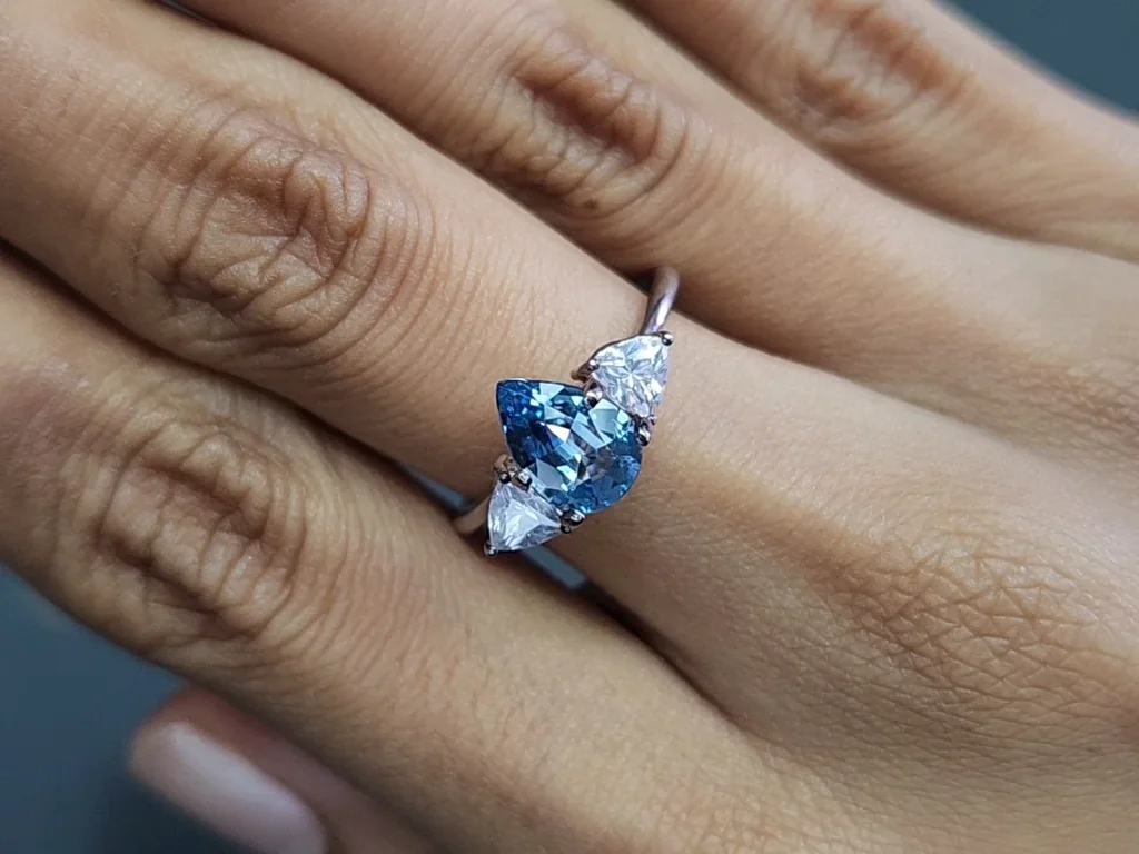 Santa Maria aquamarine pear cut 1.09 carats, Madagascar Image №5