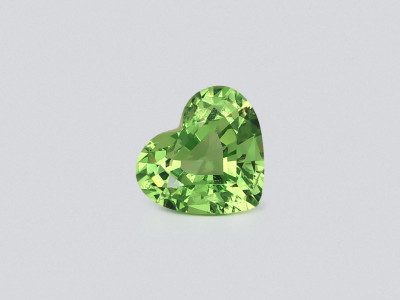 Garnet tsavorite heart shape 2.46 carats, Africa photo