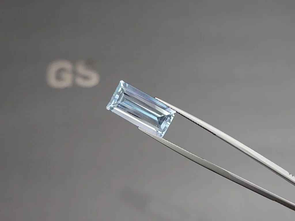Aquamarine baguette cut  6.83 carats, Madagascar Image №3