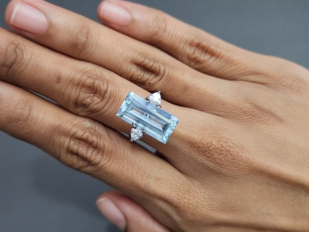 Aquamarine baguette cut  6.83 carats, Madagascar Image №5
