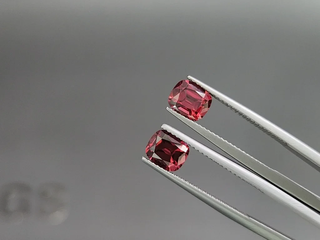 Set of  garnets rhodolite cushion cut  5.84 carats, Madagascar Image №2