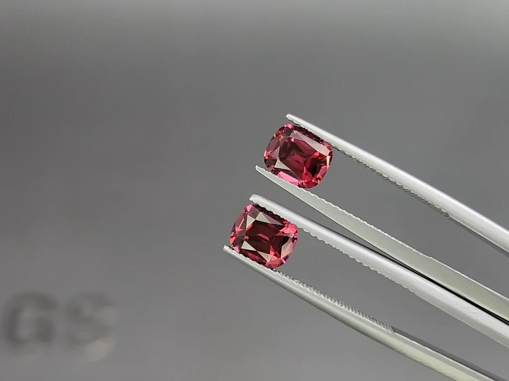 Set of  garnets rhodolite cushion cut  5.84 carats, Madagascar Image №3