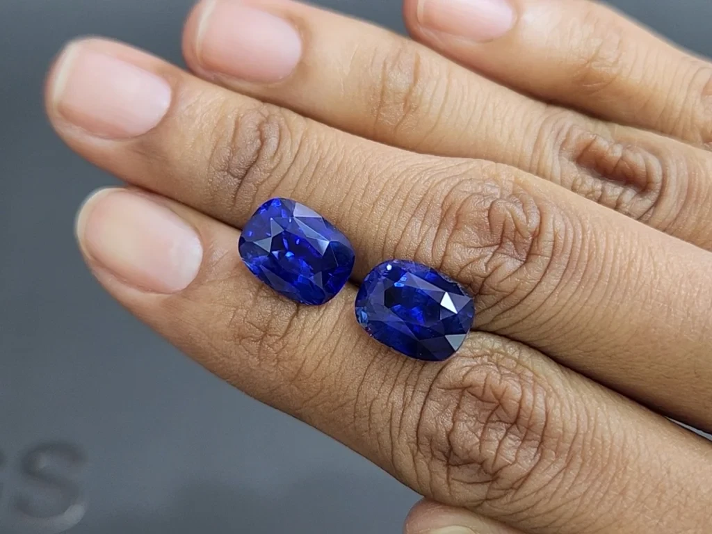 Pair of sapphires Royal Blue cushion cut 14.26 carats, Sri Lanka  Image №2