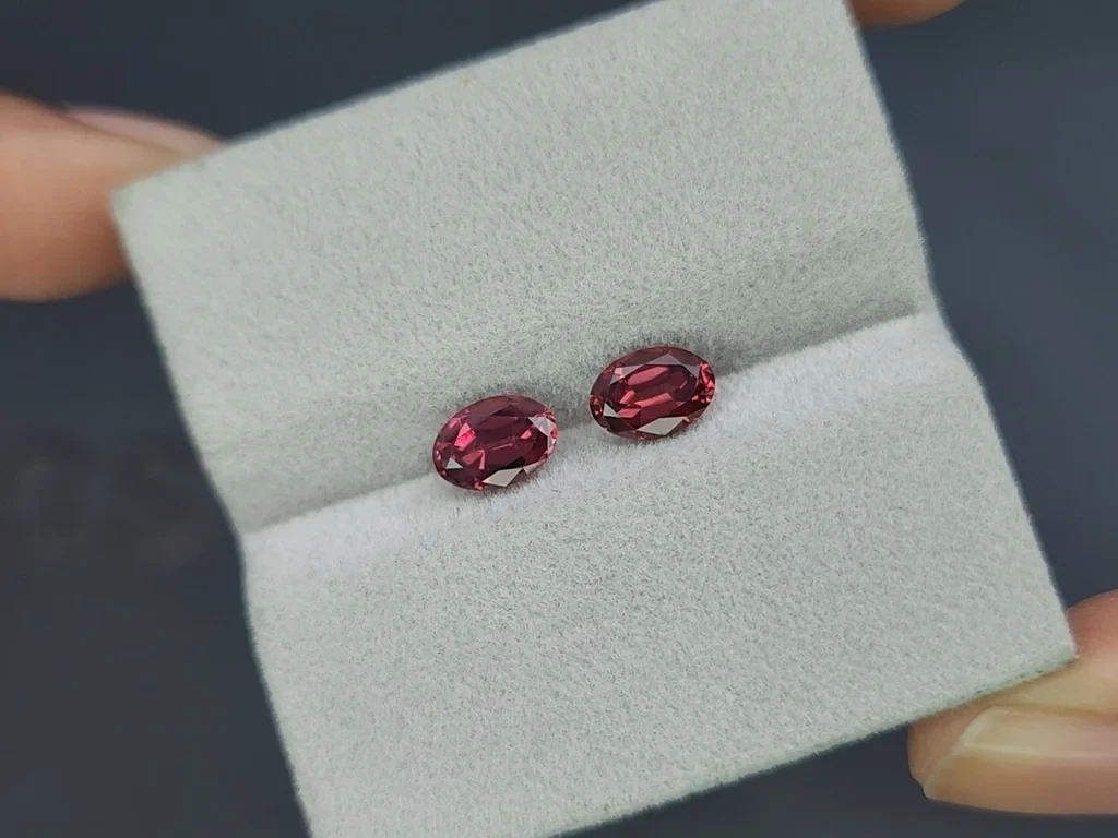Pair of rhodolite garnets oval cut 1.96 carats, Madagascar Image №4