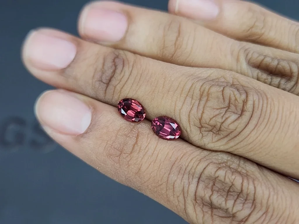 Pair of rhodolite garnets oval cut 1.96 carats, Madagascar Image №2