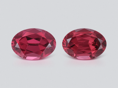Pair of rhodolite garnets oval cut 1.96 carats, Madagascar photo